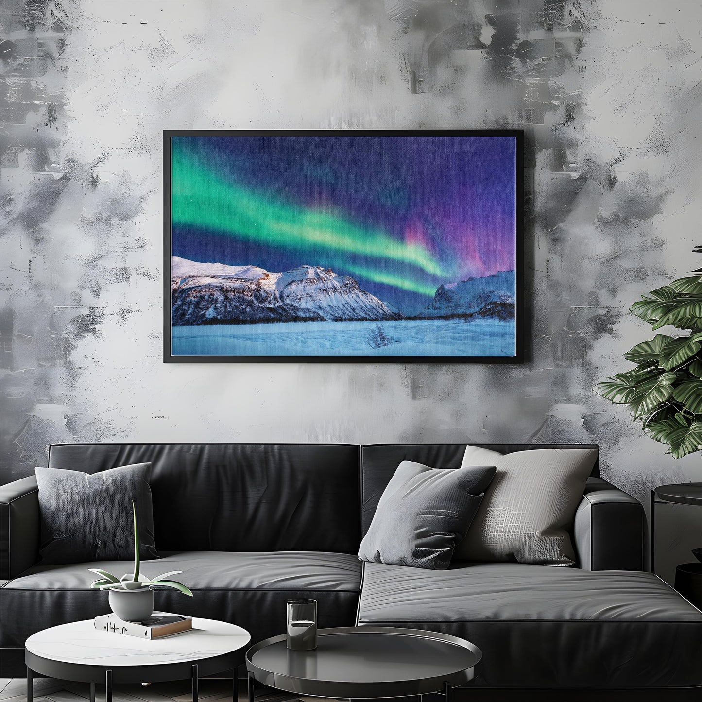 Frozen Glow – Aurora Over Mountains